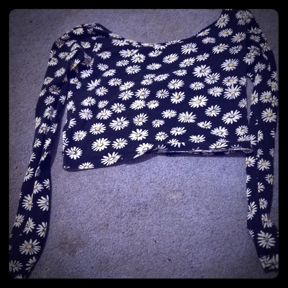 Off the shoulder's cop floral top